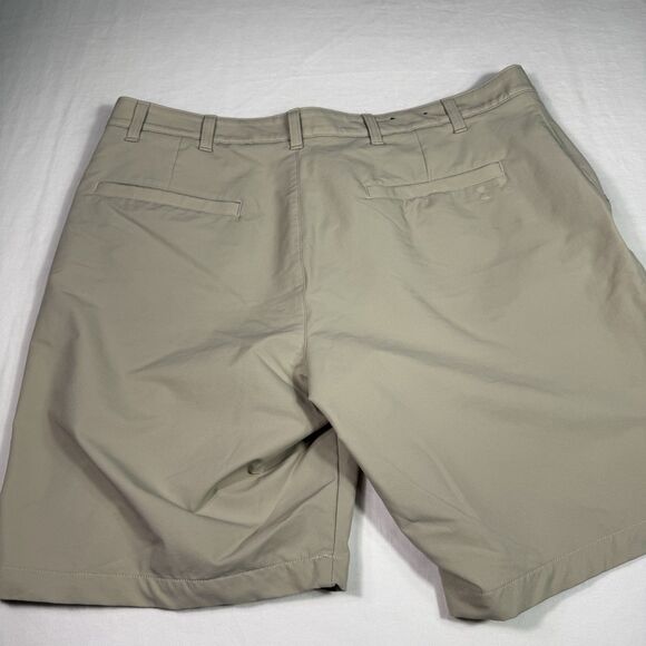 Under Armour Golf Chino Shorts Performance Athletic Khaki Men's Size 40 - Picture 6 of 8